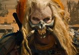 Сцена из фильма Безумный Макс: Дорога ярости / Mad Max: Fury Road (2015) 